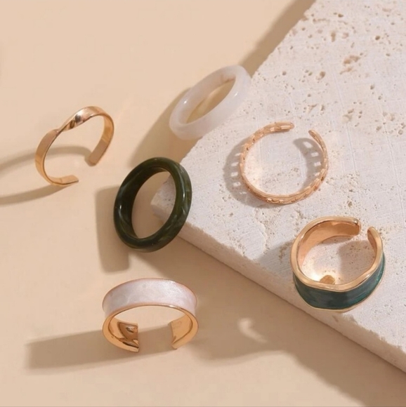 Marble Cuff & Acrylic Ring Set - Picture 3 of 4